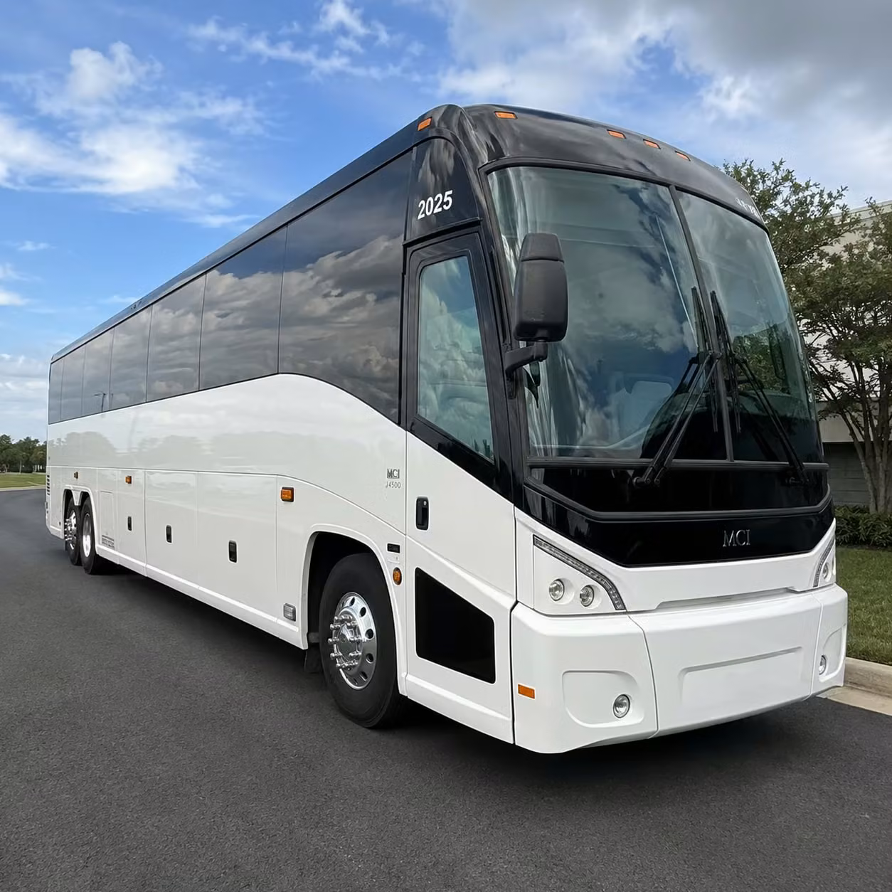 long distance charter bus rentals from waterbury to new york city boston and beyond